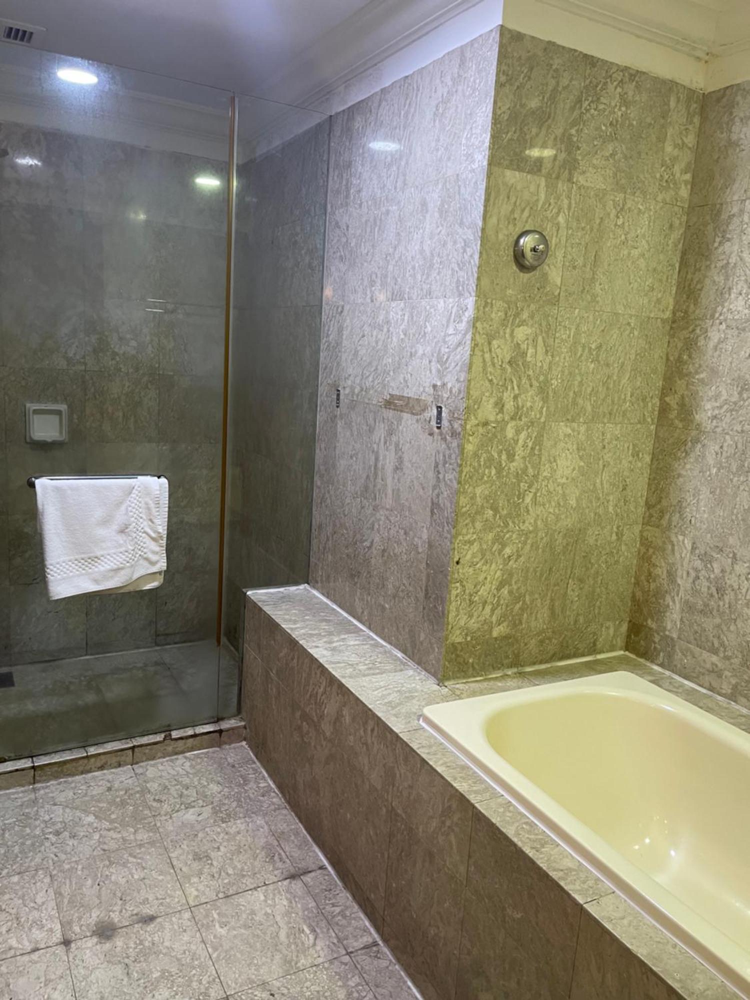 Apartment New Empire At Times Square Kl