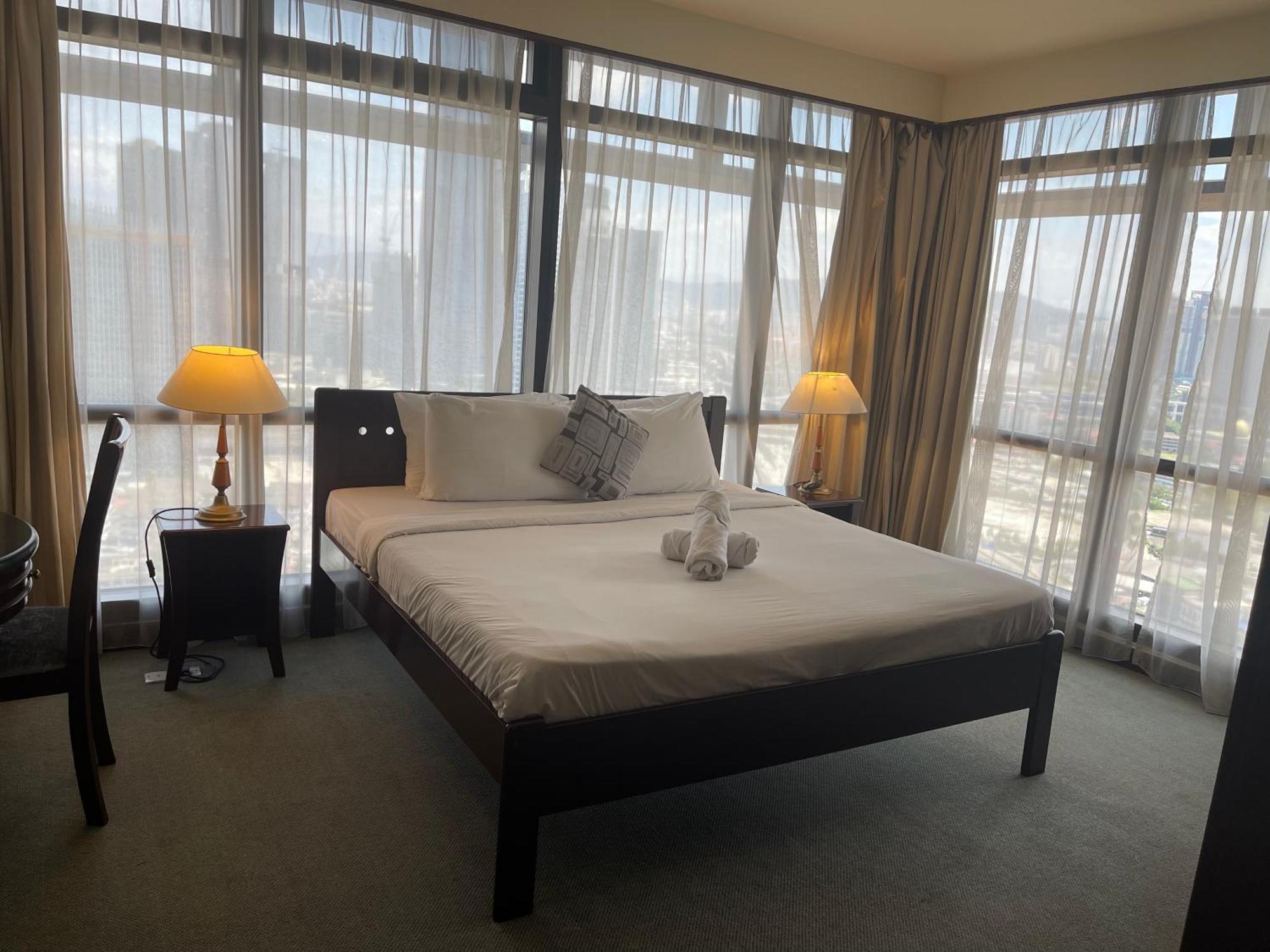New Empire At Times Square Kl
